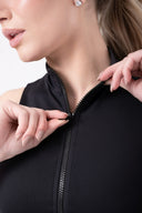 Top Cropped com Zíper Preto AZA